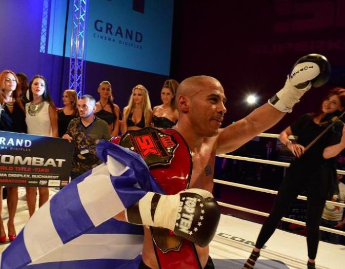 Μεγάλη νίκη του Μιχάλη Ζαμπίδη στο Superkombat