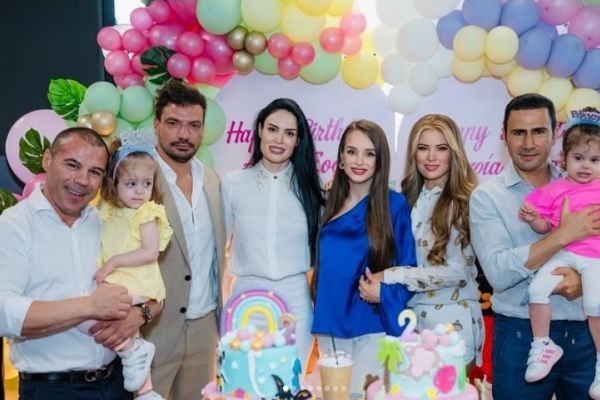 Μπορεί να είναι «Iron Mike» όμως ο Μιχάλης Ζαμπίδης «λιώνει» για τα κορίτσια του που έγιναν 2 ετών